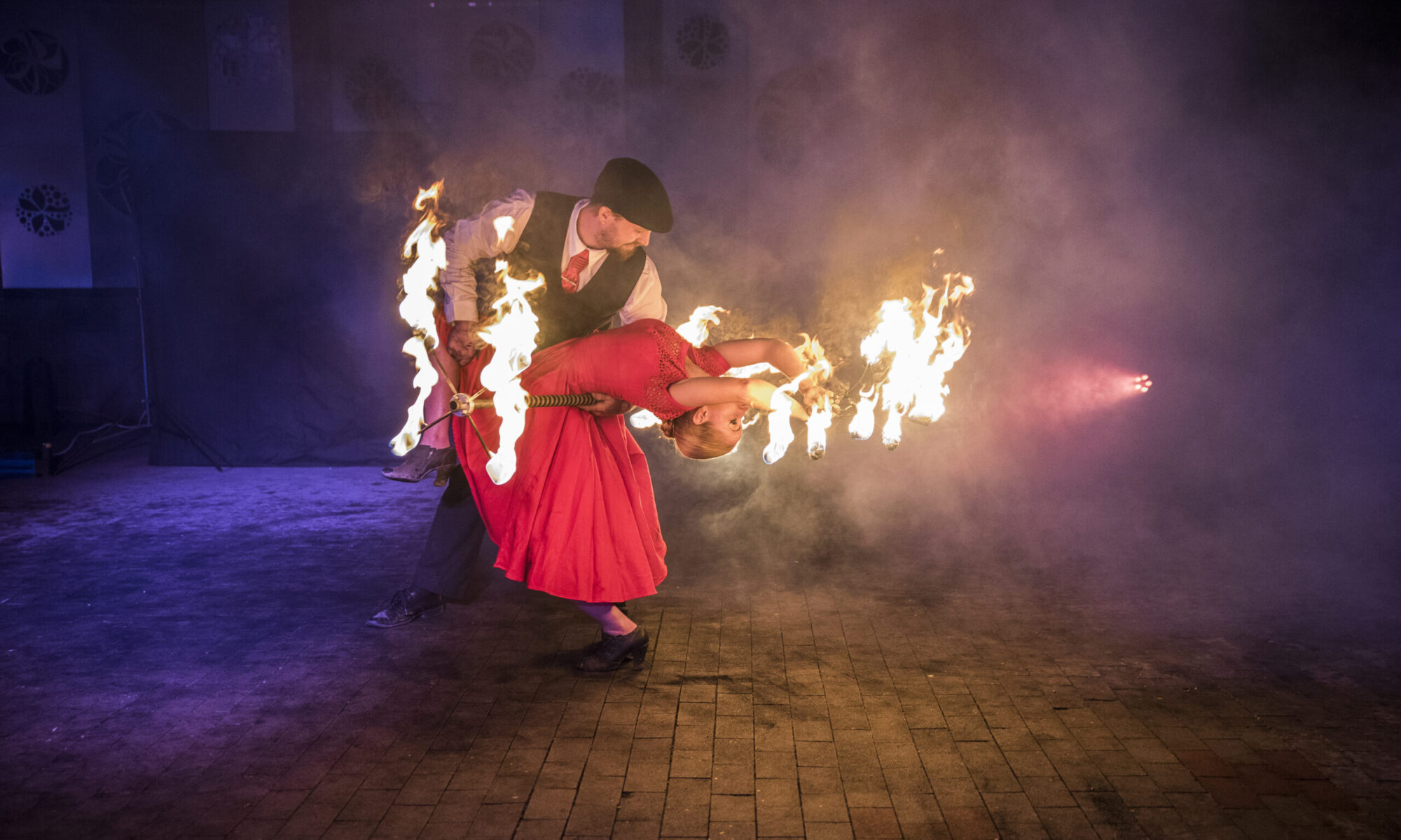 Duo Kontrast | Dech beroucí ohnivá show | Brno